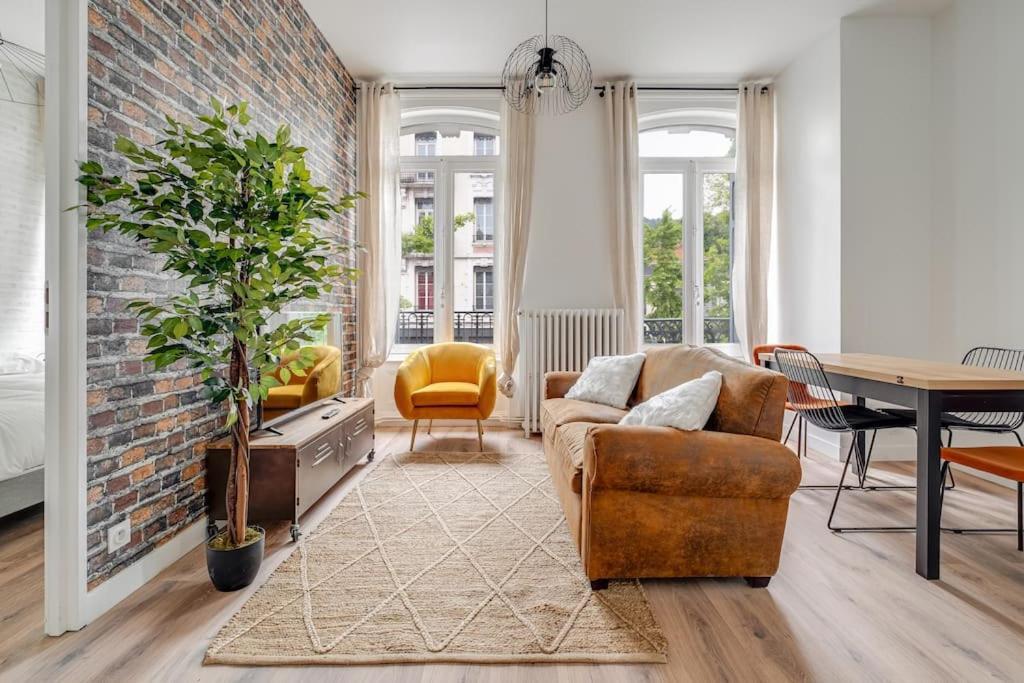 Grand Appartement «  City » Spacieux Et Moderne Сент-Етьєн Екстер'єр фото
